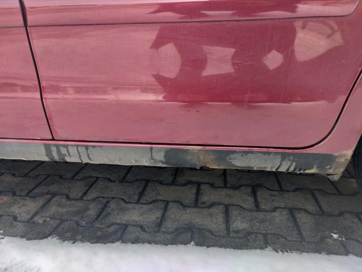 VW Polo 9N3 original T&uuml;r hinten links LC3R Winterred Rohbau Bj.2005